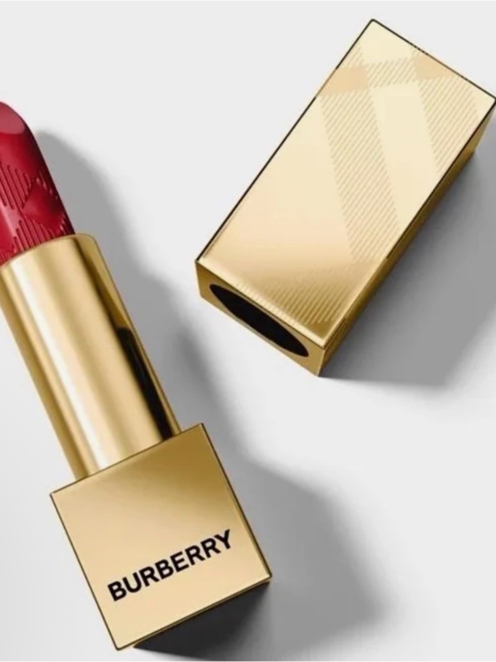 Burberry Kisses Satin Lipstick #103 Bold cherry